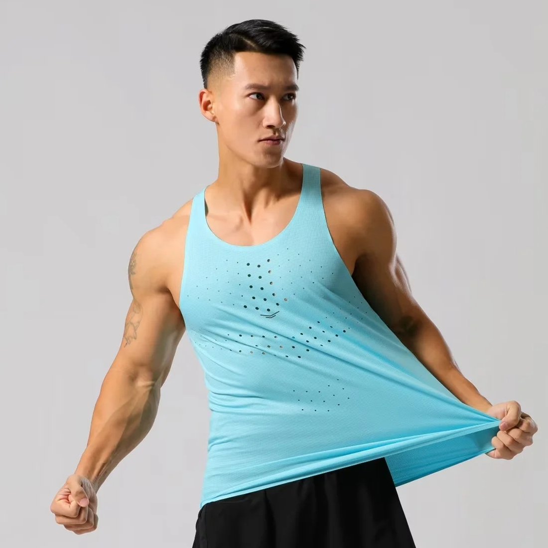 Mens Lightweight Running Vests - Cycling Gear Clothing recension och pris
